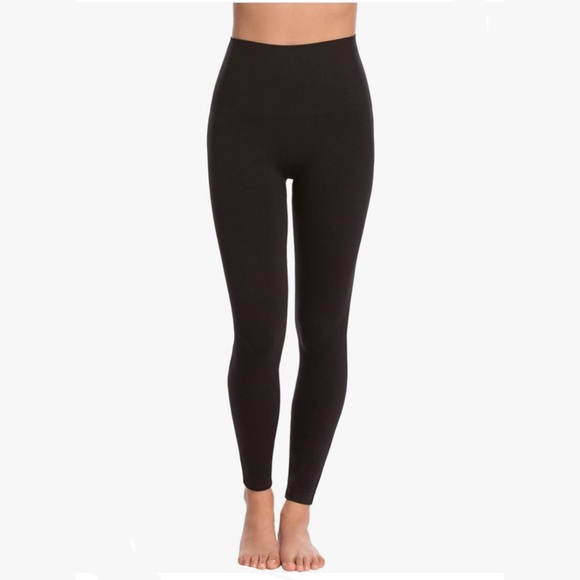NEW Spanx XS Look at Me Now Seamless Leggings Very Black Tummy Control Shapewear - Picture 1 of 4